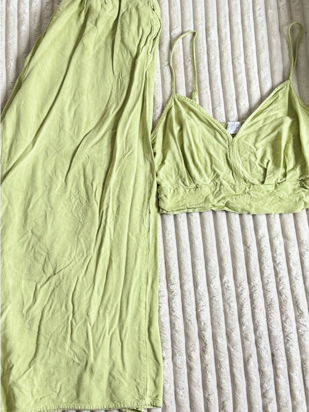 Sienna Sky Lime Green 2-Piece Set Size M Stretchy Lounge Pants & Crop Top